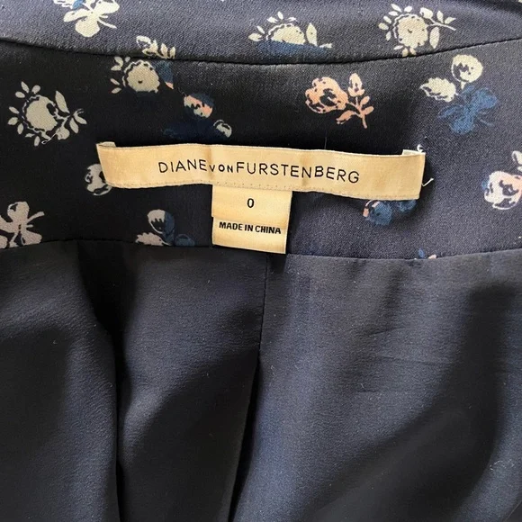Diane Von Furstenberg Vinley Silk Blazer - Picture 6 of 8